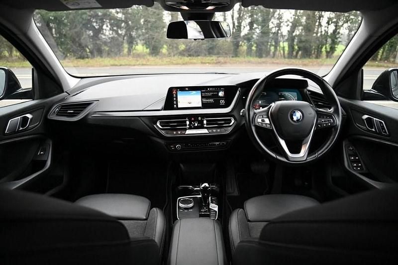 Used BMW 116 Sport Line 116 HP (85 kW) 2022 Black Hatchback