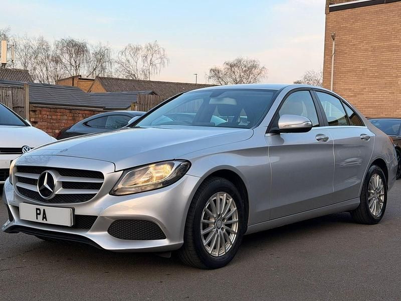 Begagnad Mercedes C220 Executive 170 HK (125 kW) 2015 Silver Sedan