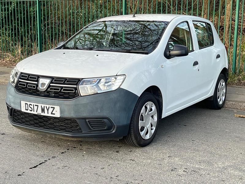 Used Dacia Sandero Acces 2017 White Hatchback