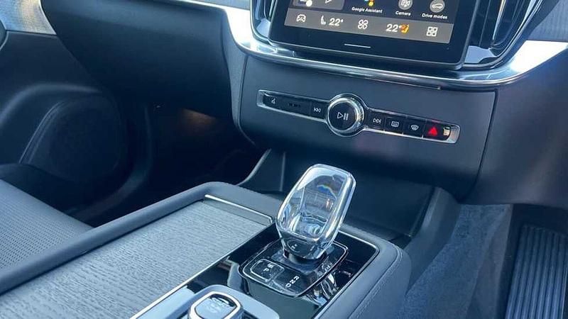 Used Volvo XC90 Ultra 449 HP (330 kW) 2025 Vapour grey SUV