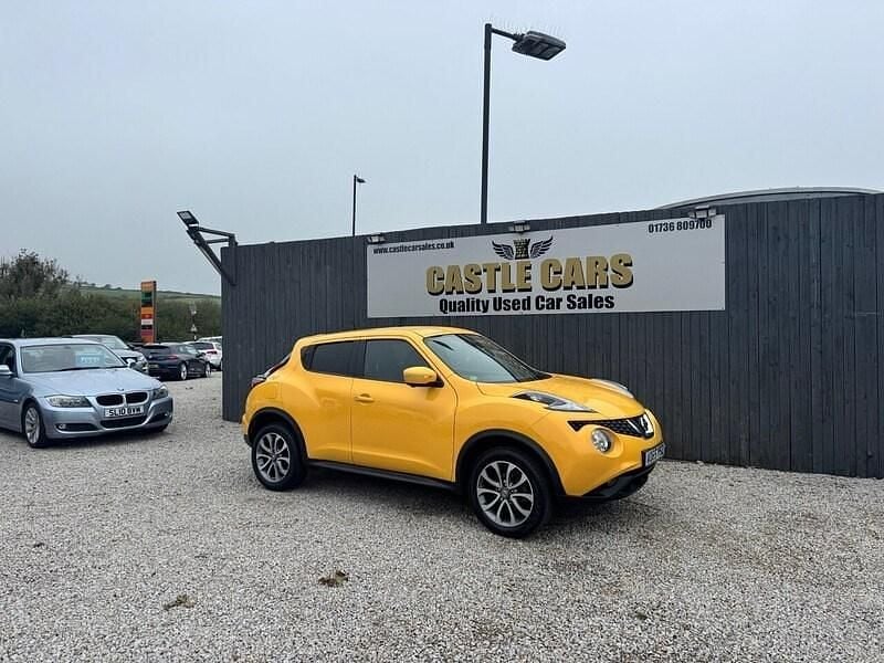 Yellow Used 2015 Nissan Juke Tekna SUV | £8,495 (Fair price) - Image 1/4
