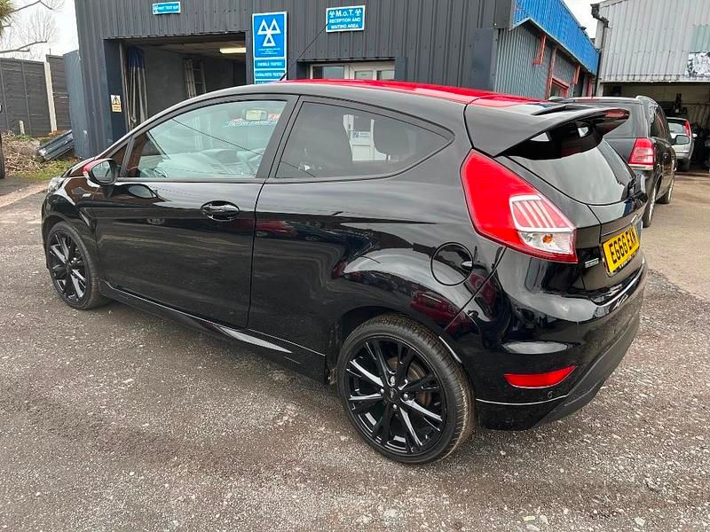 Usado Ford Fiesta ST-Line 2017 Preto Citadino