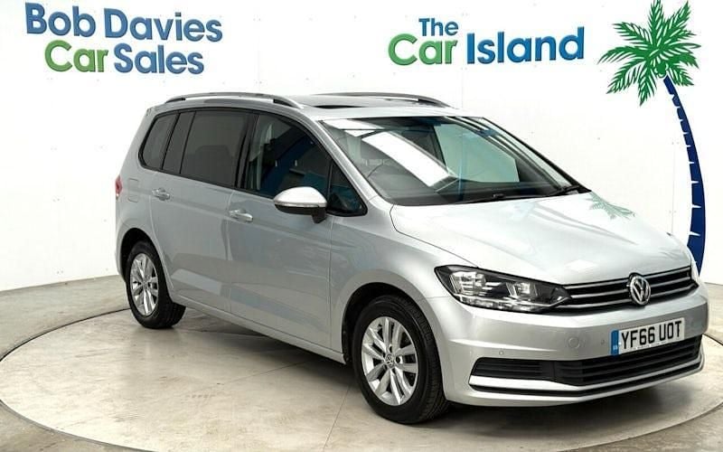 Used 2019 VW Touran Family MPV | £14,250 (Good price) - Image 1/4