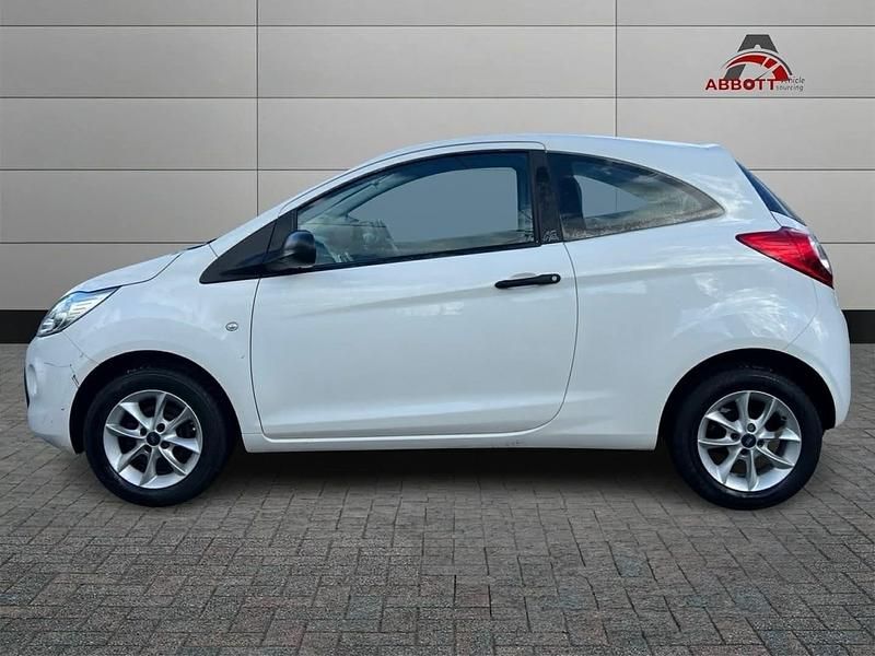 Usado Ford Ka Studio 69 HP (50 kW) 2014 Branco Citadino