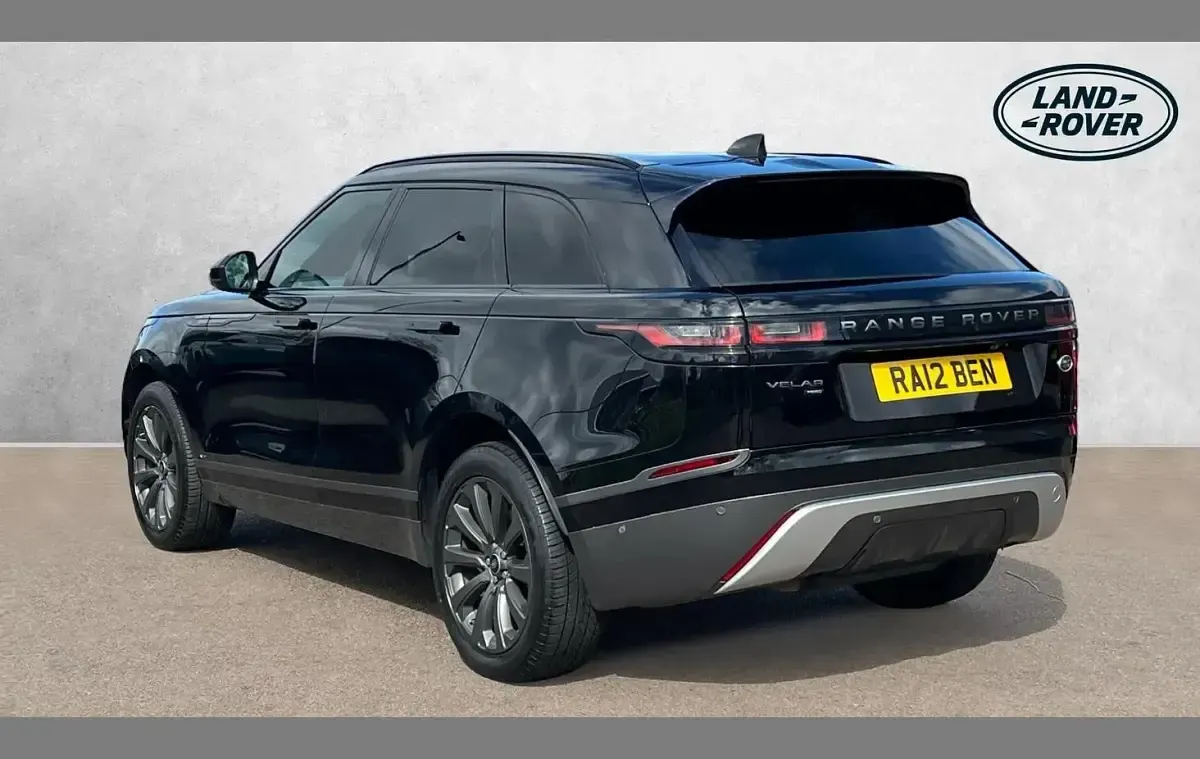 Second-hand Land Rover Range Rover Velar SE Dynamic 249 CP (183 kW) 2019 Negru SUV