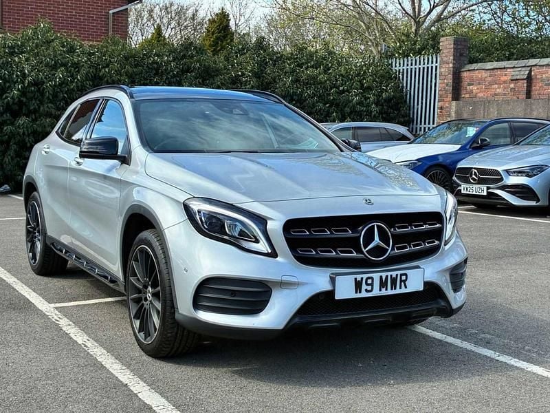 Used Mercedes GLA250 AMG Line Premium Plus 211 HP (155 kW) 2018 Silver SUV