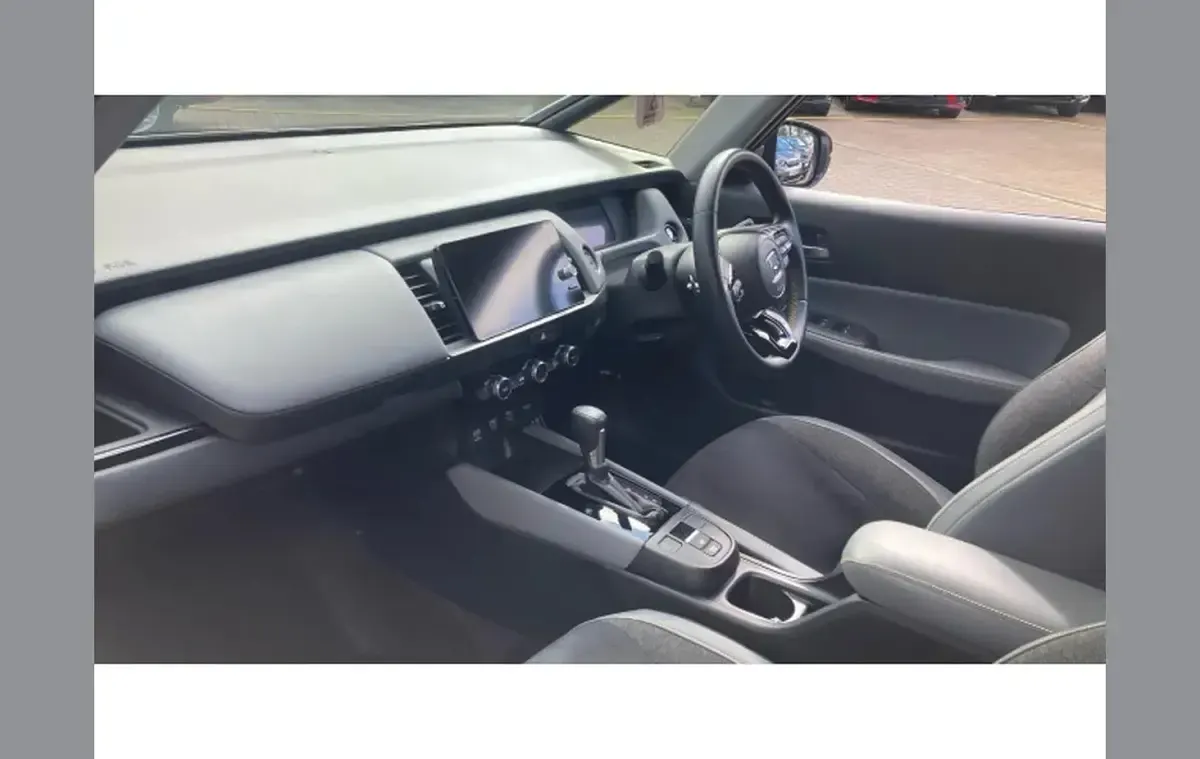 Used Honda Jazz Advance 122 HP (89 kW) 2023 White Hatchback