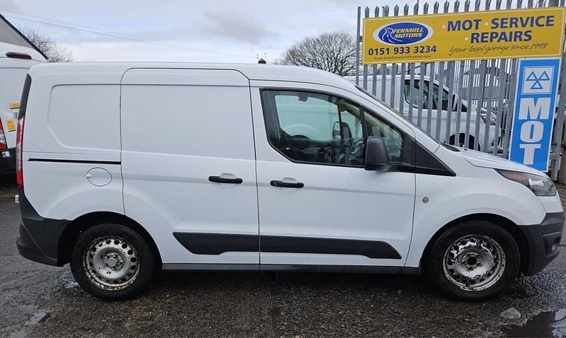 Used Ford Transit Connect 75 HP (55 kW) 2017 White MPV