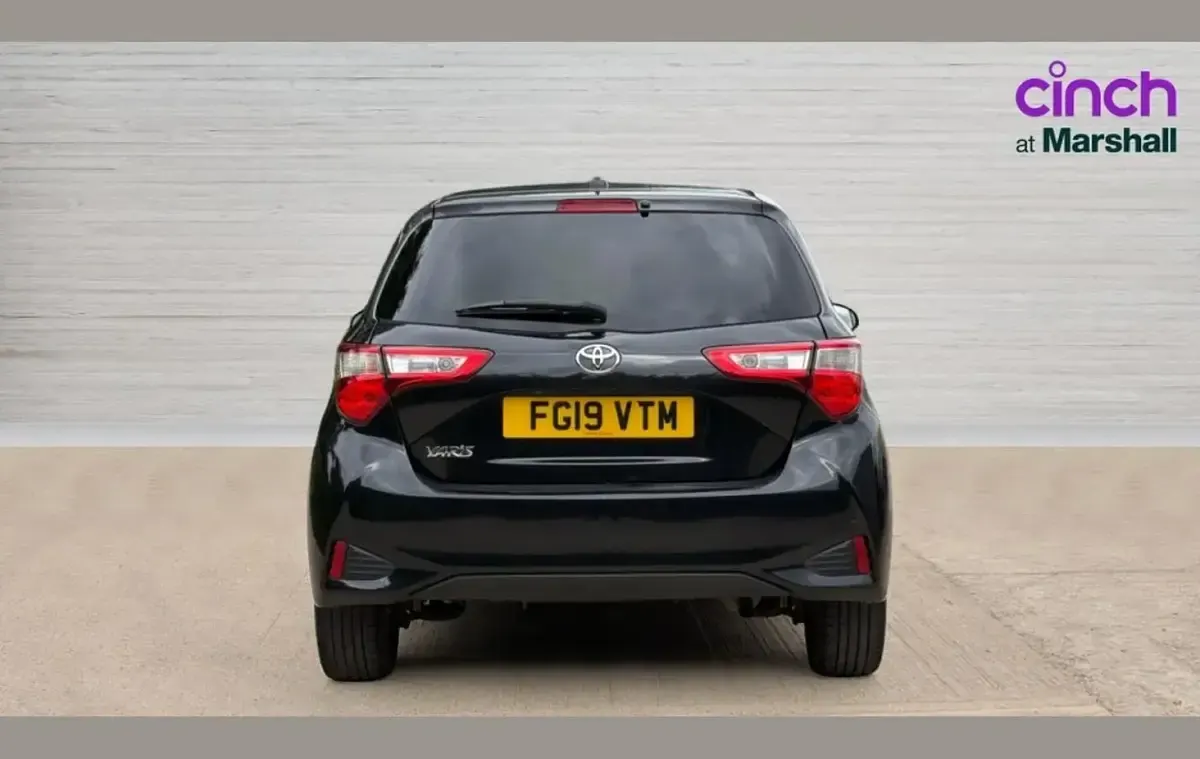 Used Toyota Yaris 109 HP (80 kW) 2019 Black Hatchback