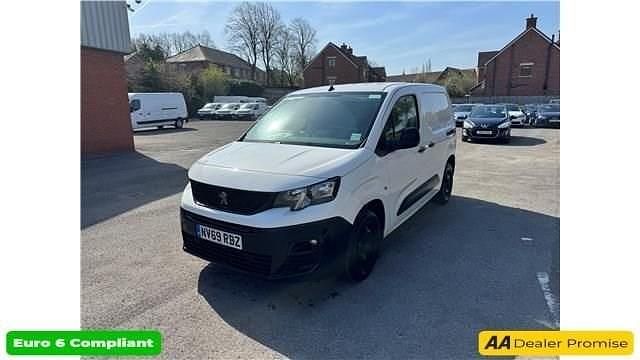Used Peugeot Partner 131 HP (96 kW) 2020 White MPV