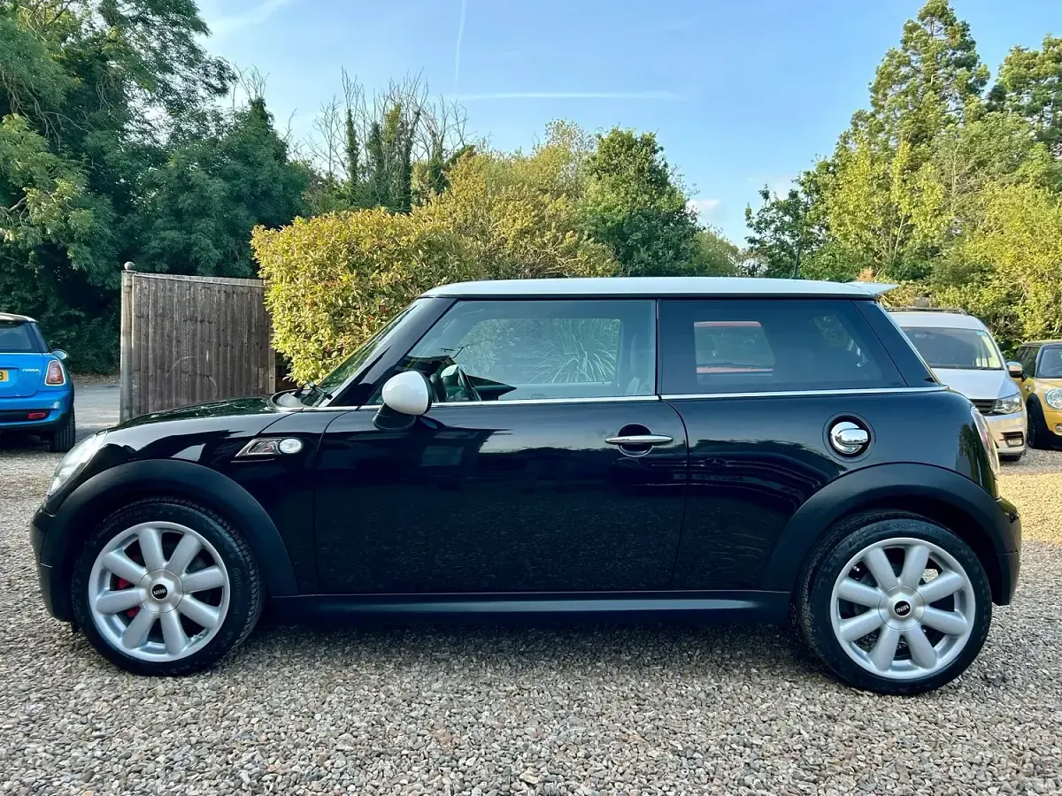 Used Mini Cooper S Hatch 184 HP (135 kW) 2010 Black Hatchback