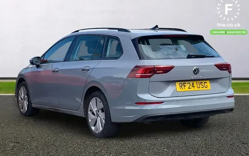 Used VW Golf VIII Life 116 HP (85 kW) 2024 Grey Estate