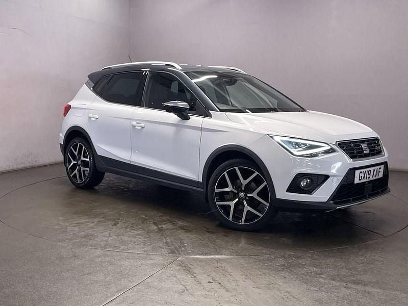 White Used 2019 Seat Arona FR Sport SUV | £11,999 (Good price) - Image 1/4
