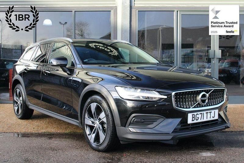 Black Used 2021 Volvo V60 CC Estate | £28,990 (Fair price) - Image 1/4