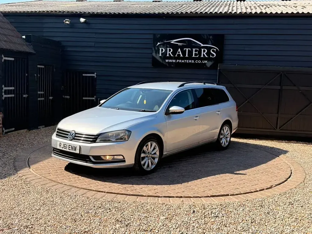 Used VW Passat SE 140 HP (102 kW) 2011 Silver Estate