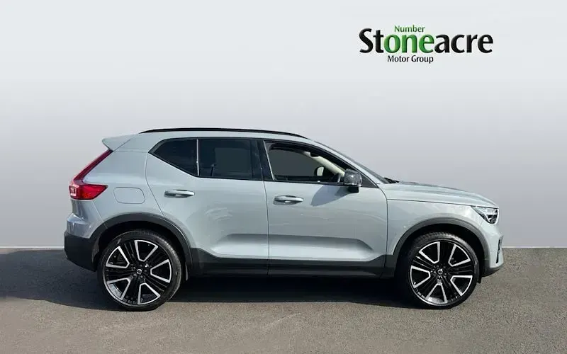 Used Volvo XC40 Ultra 163 HP (119 kW) 2026 Grey SUV