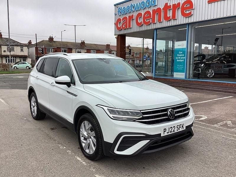 Used VW Tiguan Allspace Life 150 HP (110 kW) 2022 White SUV