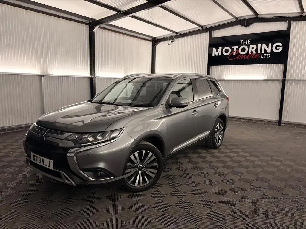 Used Mitsubishi Outlander 150 HP (110 kW) 2019 Grey SUV