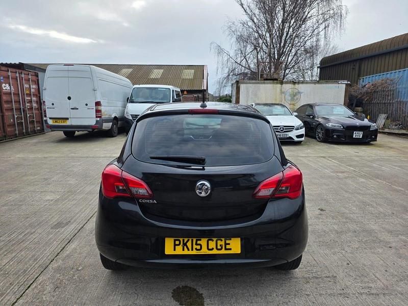 Second-hand Vauxhall Corsa Design Edition 70 CP (51 kW) 2015 Negru Hatchback