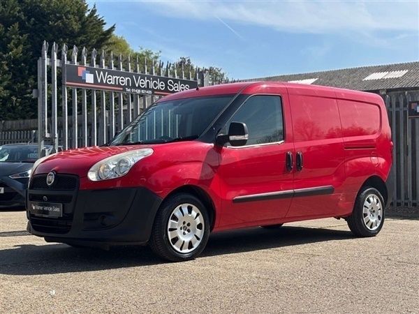 Red Used 2013 Fiat Doblò MPV | £3,995 (Fair price) - Image 1/4