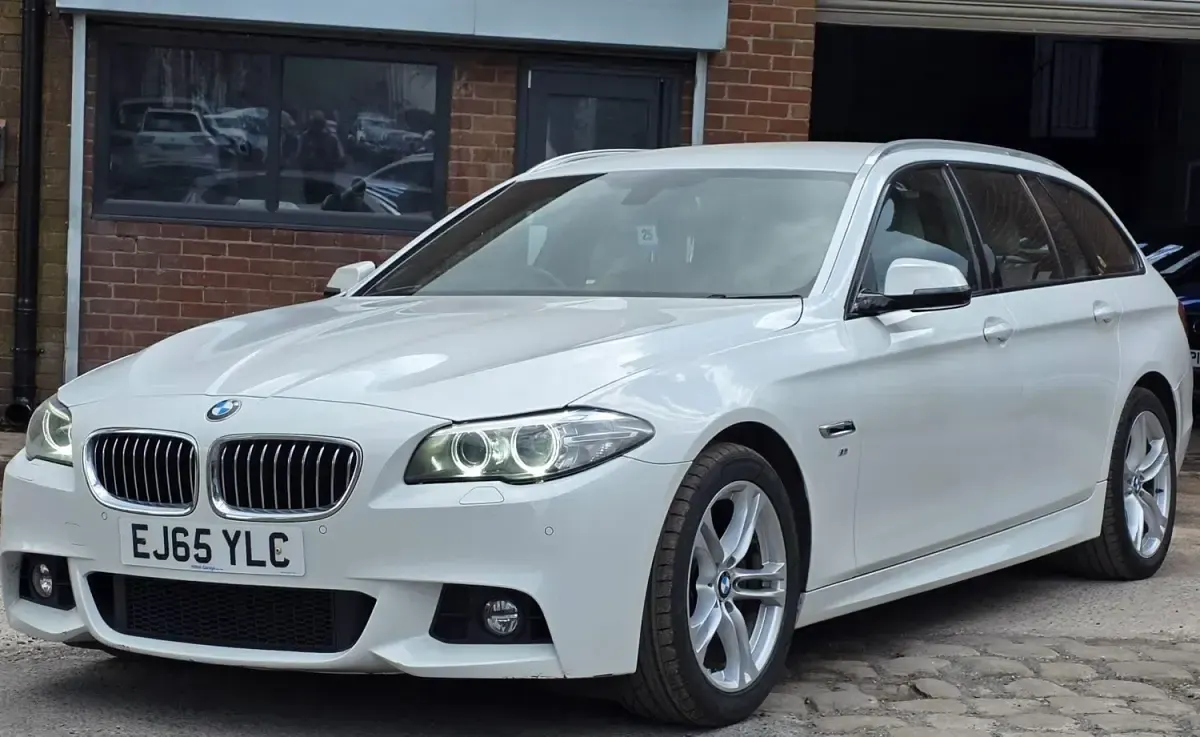 Begagnad BMW 520 M Sport 2015 Vit Kombi