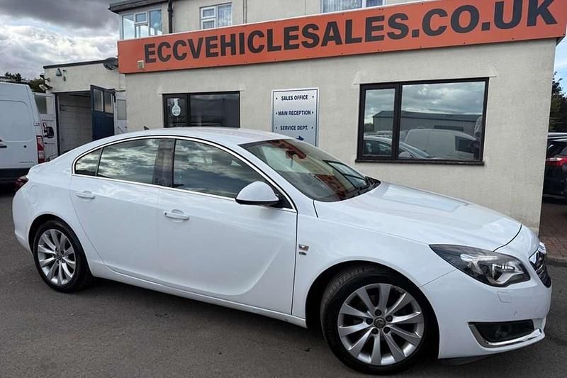 White Used 2014 Vauxhall Insignia Elite Hatchback | £3,495 (Fair price) - Image 1/1