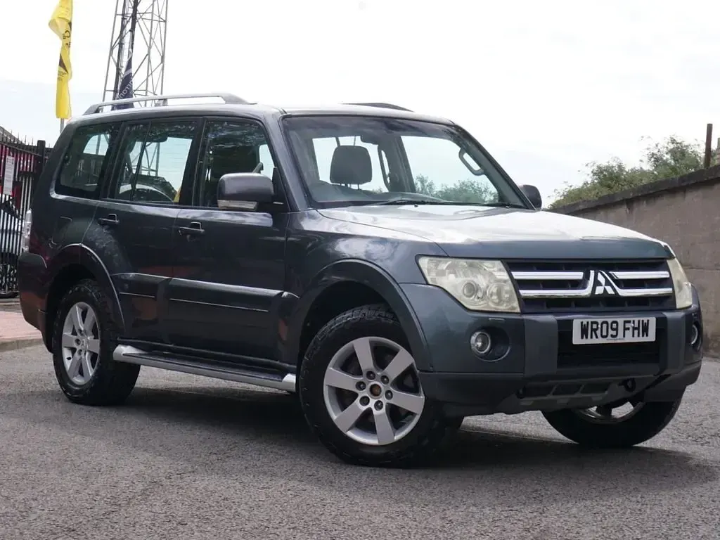 Usado Mitsubishi Shogun Elegance 2009 Cinzento SUV