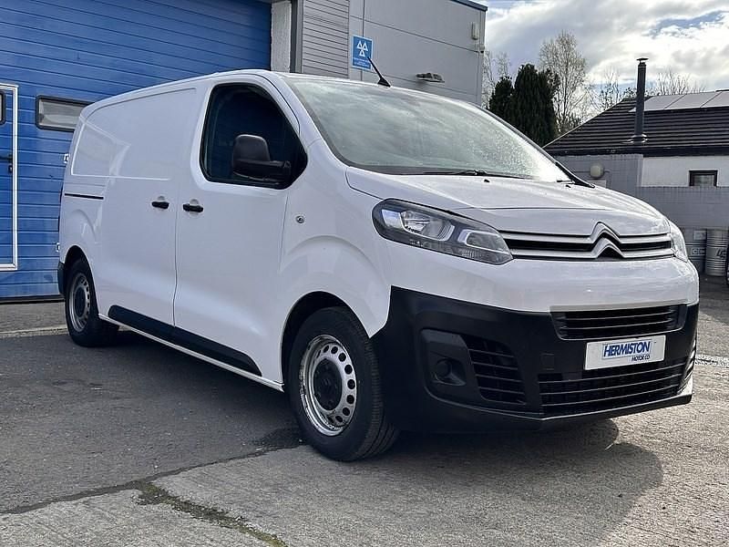 Używany Citroën Dispatch 2022 Biały Minivan