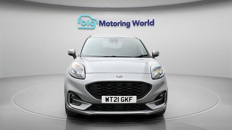 Usado Ford Puma ST-Line X 155 HP (114 kW) 2021 Prateado SUV