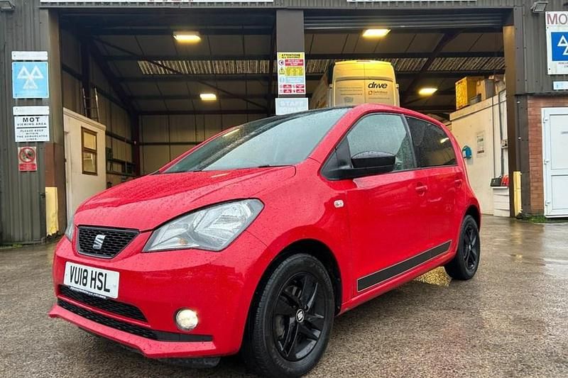 Used Seat Mii Design 75 HP (55 kW) 2018 Red Hatchback