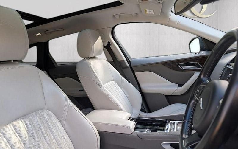 Used Jaguar F-Pace Portfolio 179 HP (131 kW) 2020 SUV