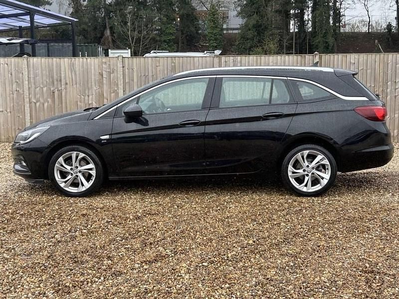 Second-hand Vauxhall Astra SRi 150 CP (110 kW) 2019 Negru Break