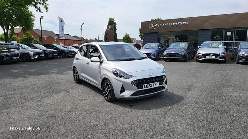 Silver Used 2022 Hyundai i10 Premium Hatchback | £11,995 (Expensive) - Image 1/4