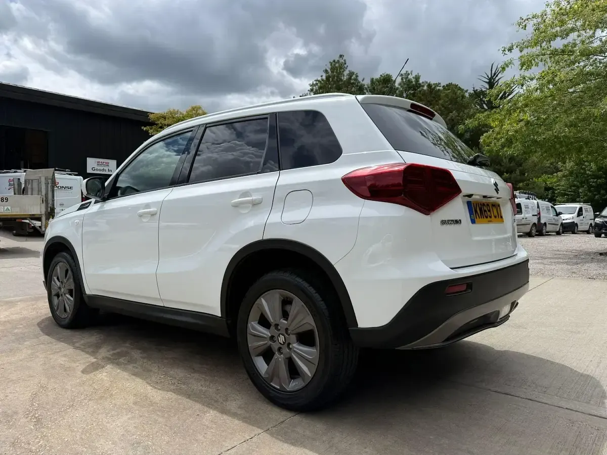 Used Suzuki Vitara SZ-T 140 HP (102 kW) 2019 White SUV