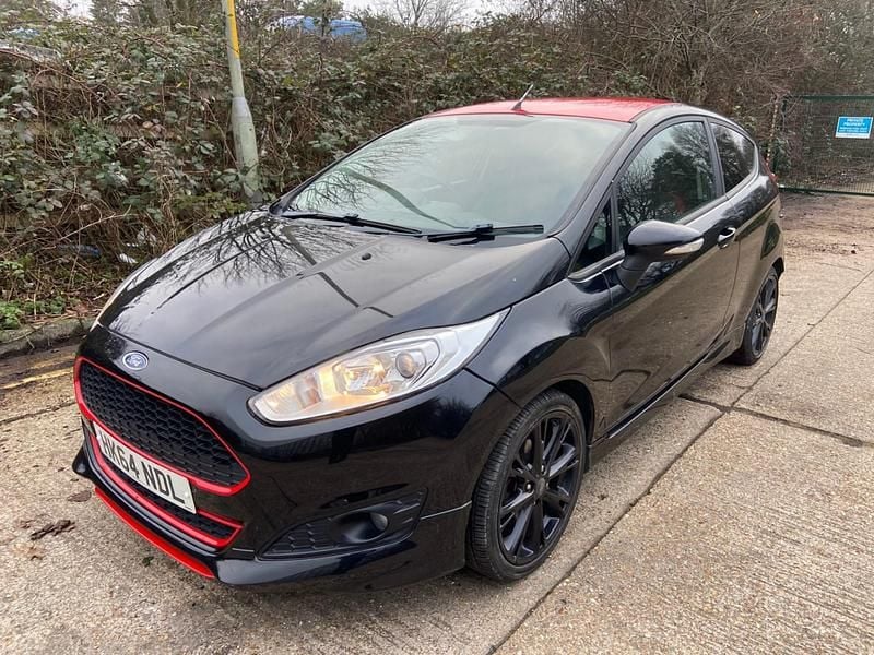 Black Used 2014 Ford Fiesta Zetec Hatchback | £3,495 (Good price) - Image 1/4