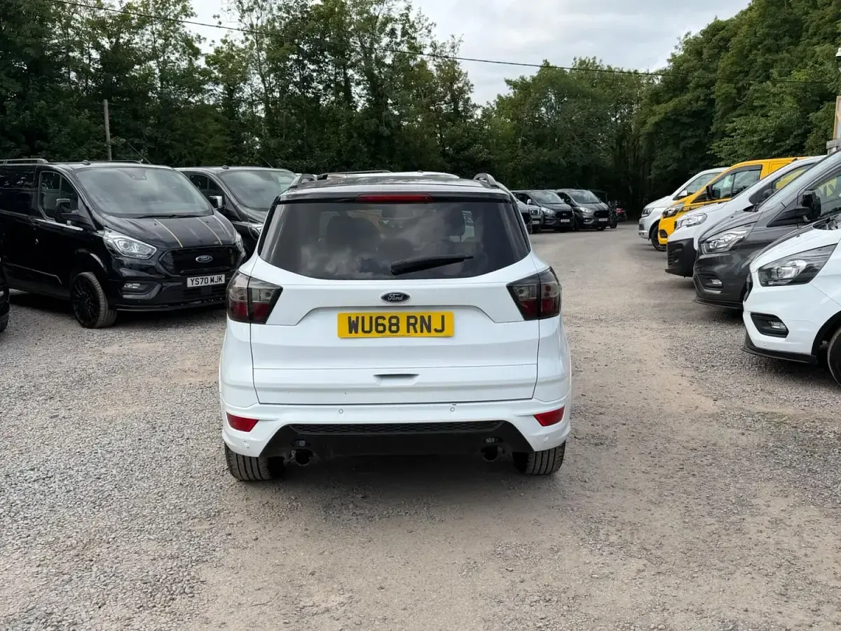 Used Ford Kuga ST-Line 120 HP (88 kW) 2018 White SUV