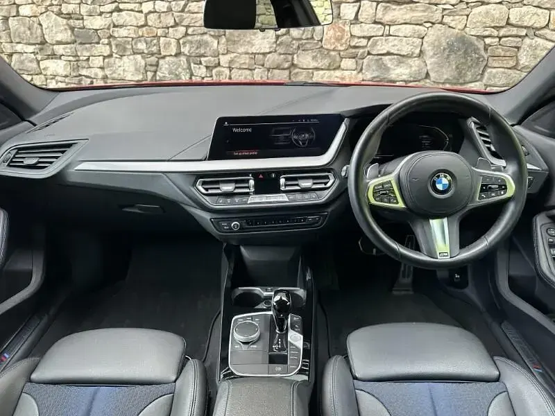 Używany BMW 220 M Sport 176 KM (129 kW) 2023 Czerwony Coupe