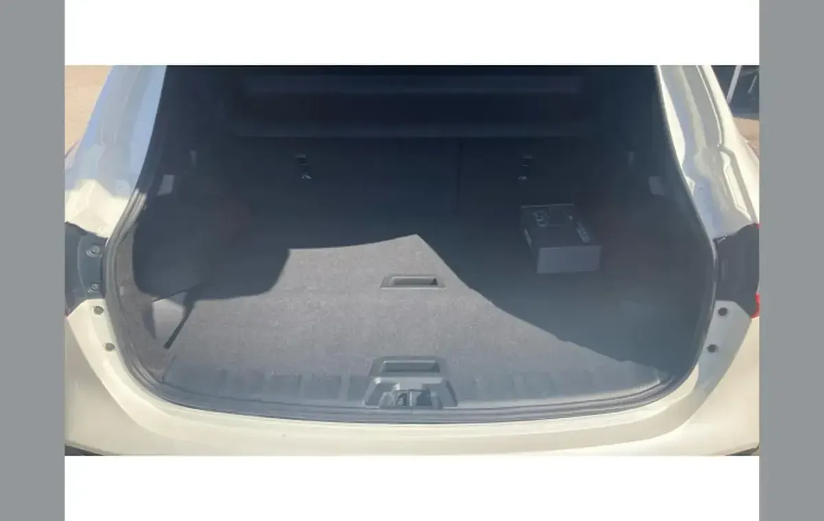 Used Nissan Qashqai Tekna 160 HP (117 kW) 2019 White SUV