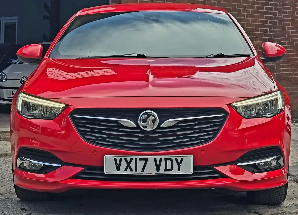 Used Vauxhall Insignia SRi 2017 Red Hatchback