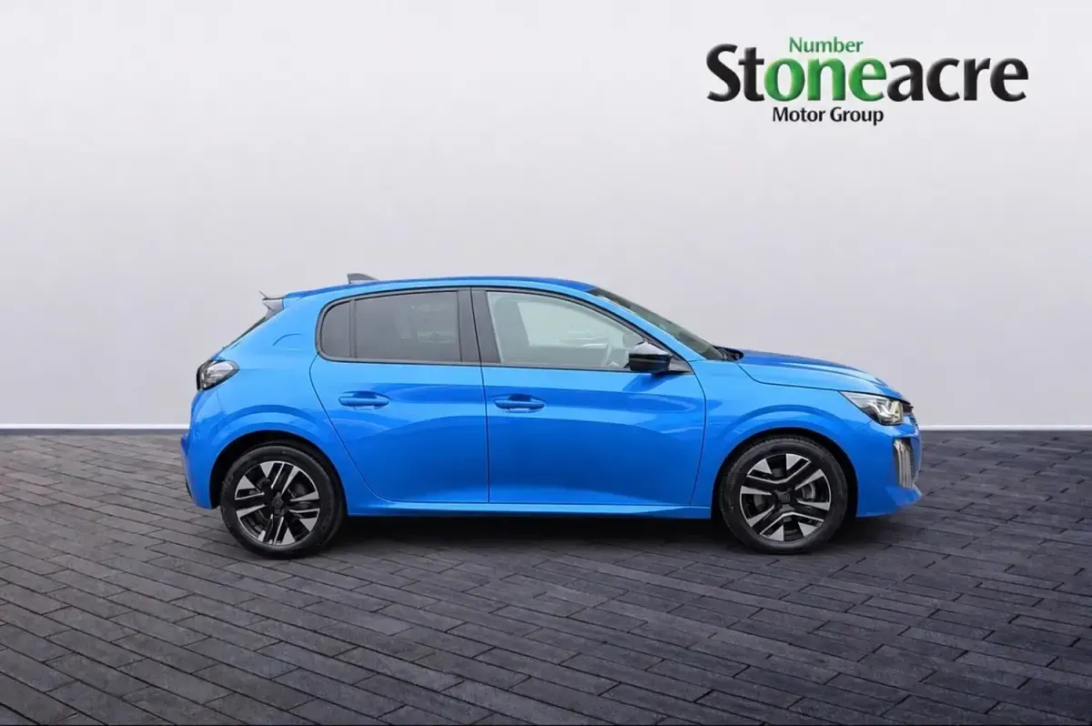 Used Peugeot 208 Allure 101 HP (74 kW) 2025 Blue Hatchback