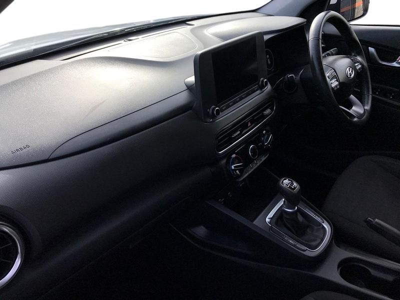 Used Hyundai Kona SE 118 HP (86 kW) 2023 White SUV