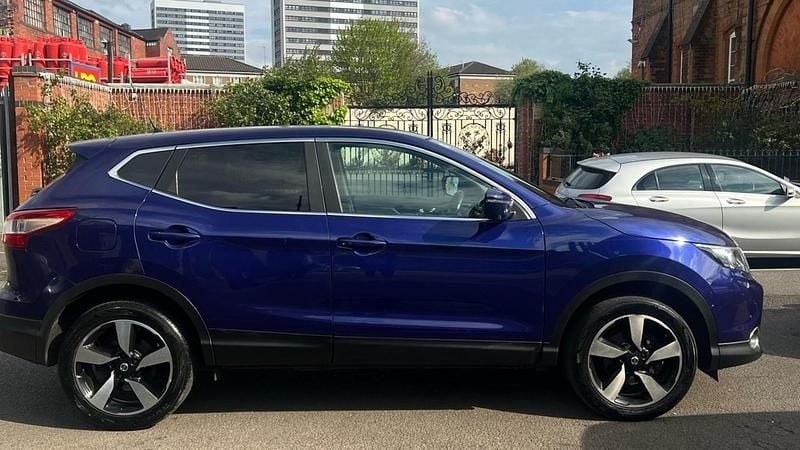 Used Nissan Qashqai N-Connecta 109 HP (80 kW) 2017 Blue SUV