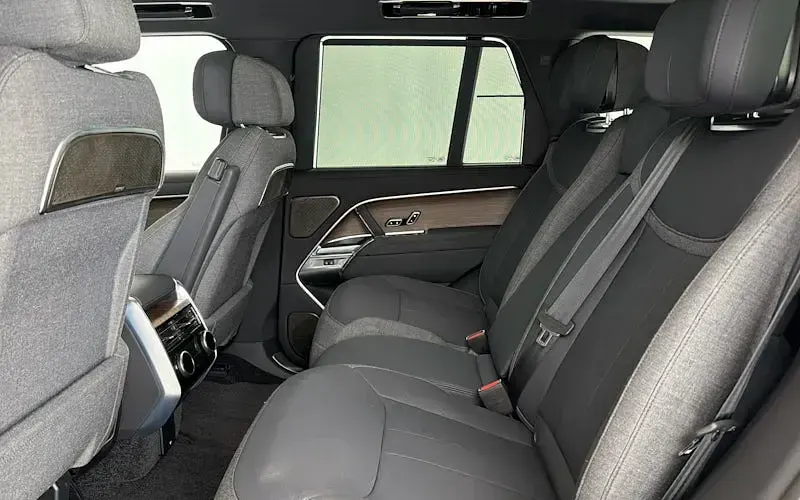 Used Land Rover Range Rover Autobiography 400 HP (294 kW) 2024 SUV