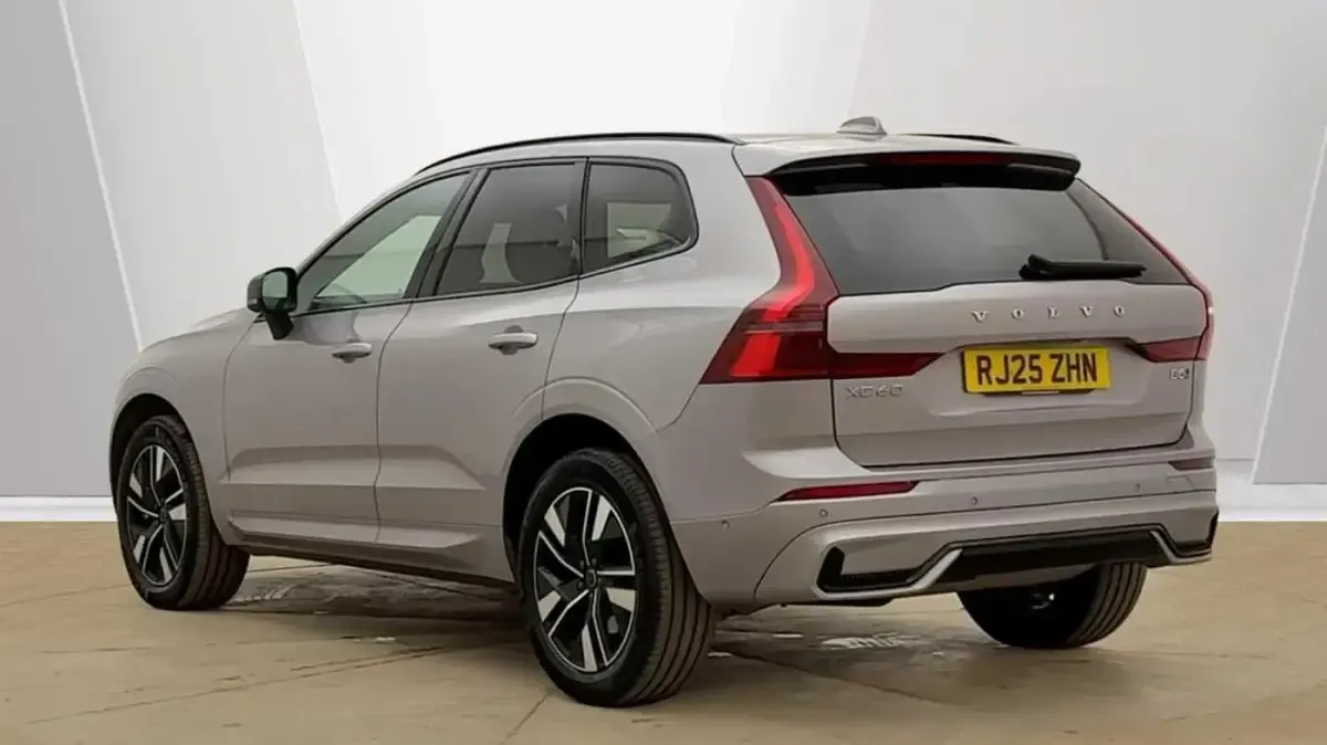 Used Volvo XC60 Plus 247 HP (181 kW) 2026 SUV