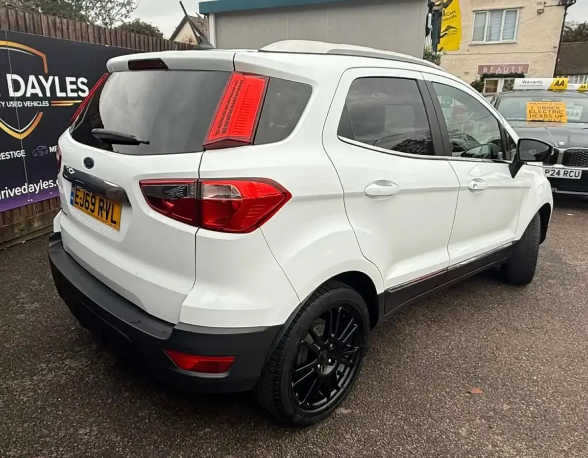 Used Ford Ecosport Titanium 100 HP (73 kW) 2019 White SUV