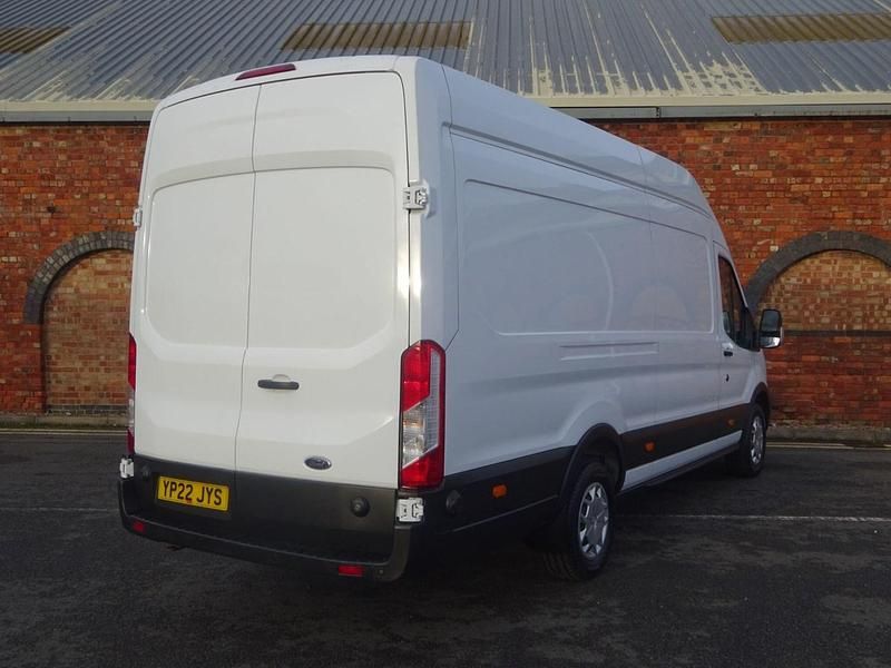 Used Ford Transit Trend 130 HP (95 kW) 2022 White Van