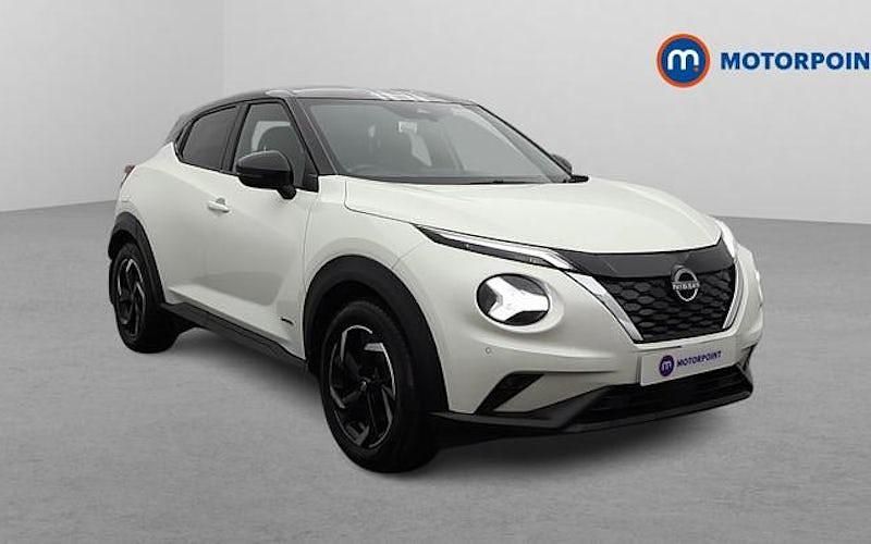 White Used 2022 Nissan Juke Tekna SUV | £15,549 (Fair price) - Image 1/4