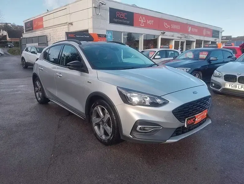 Usado Ford Focus Active 125 HP (91 kW) 2019 Prateado Citadino