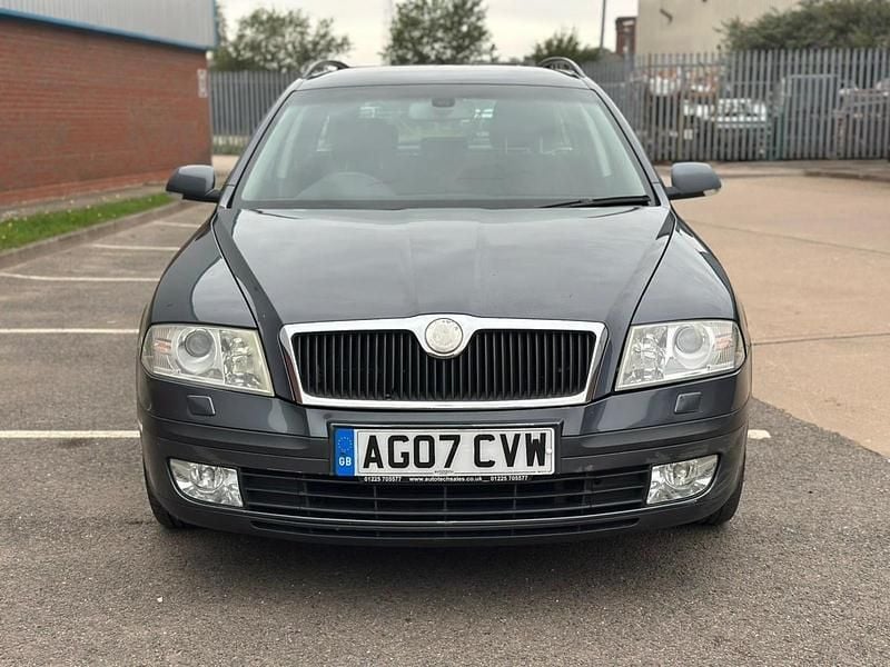 Grey Used 2007 Skoda Octavia Elegance Estate | £1,299 (Fair price) - Image 1/4