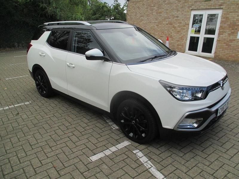 White Used 2017 Ssangyong / KGM XLV SUV | £5,991 - Image 1/4